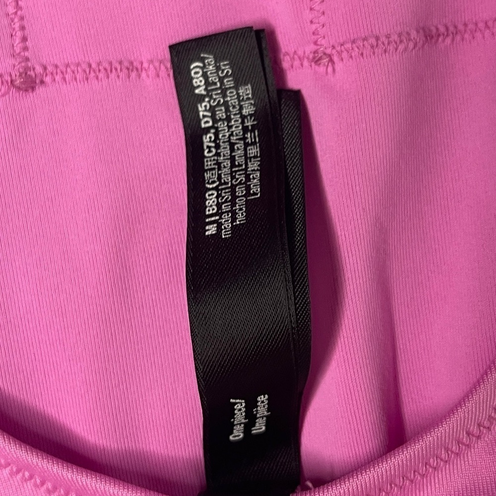 PINK Victoria's Secret Activewear in Vibrant Pink - Picture 5 of 7